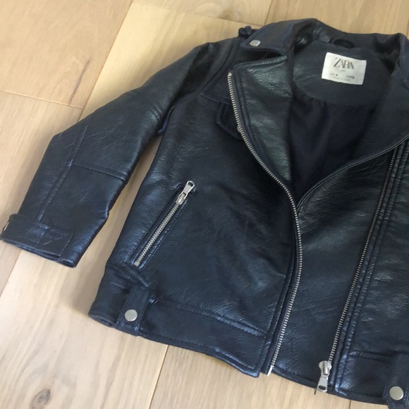 Like New! Zara Moto jacket, size 6 - Picture 4 of 6